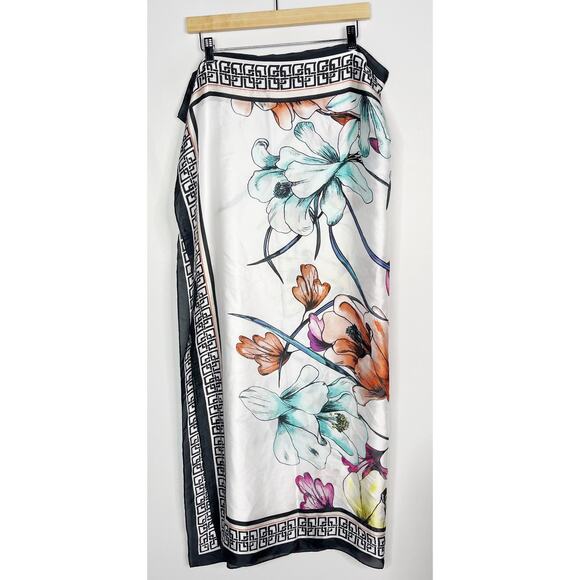 New Chicos Tropical Floral BC Square Scarf White Black Geometric Blue Yellow - Picture 2 of 10